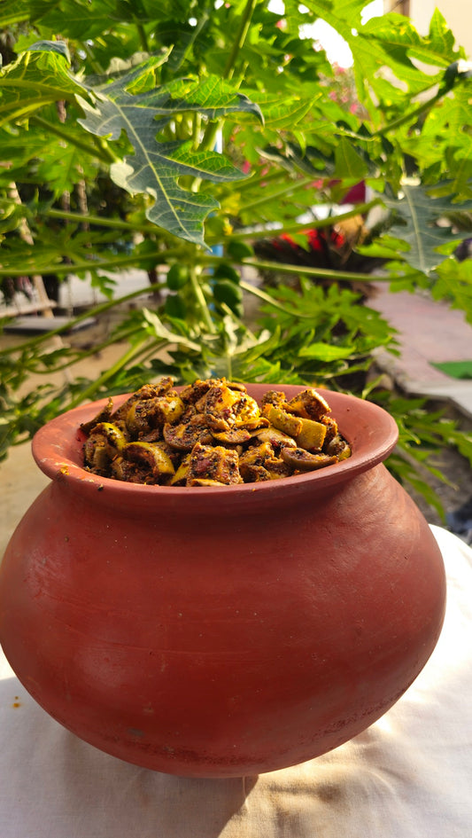 चौपाली सुखा आम का आचार — Sun-Dried Raw Mango Pickle