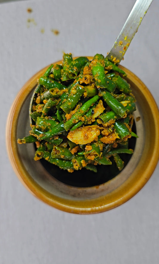 जटवार हरी मिर्च का आचार — Green Chilli Garlic Pickle
